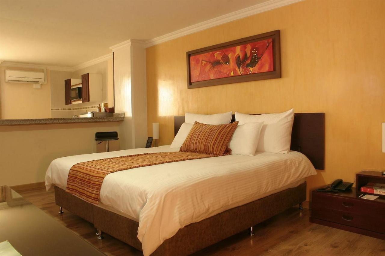 Hotel Luxor Pereira Exterior photo