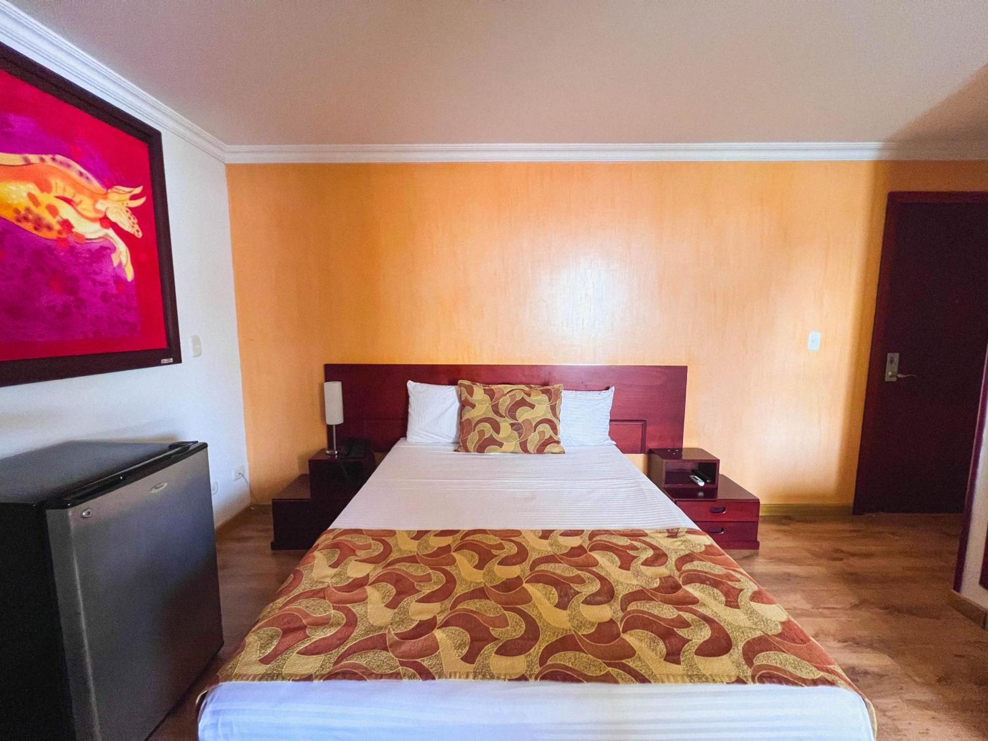 Hotel Luxor Pereira Exterior photo