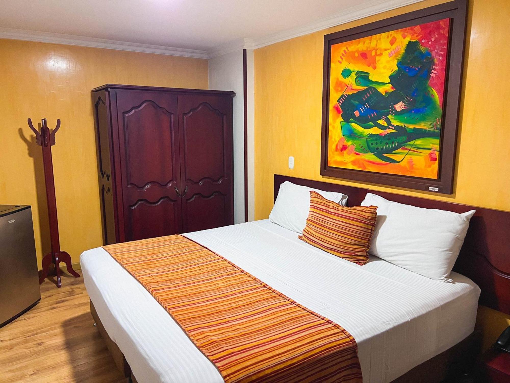 Hotel Luxor Pereira Exterior photo