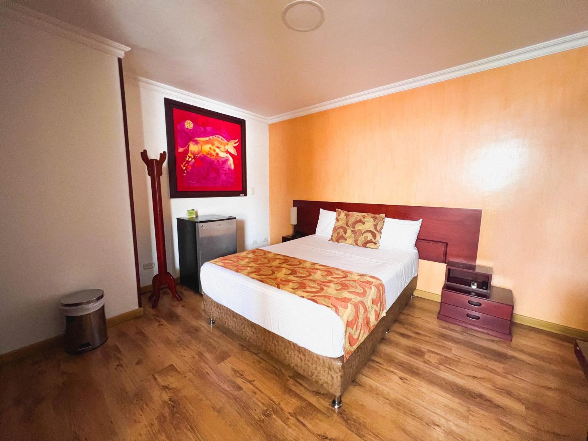 Hotel Luxor Pereira Exterior photo