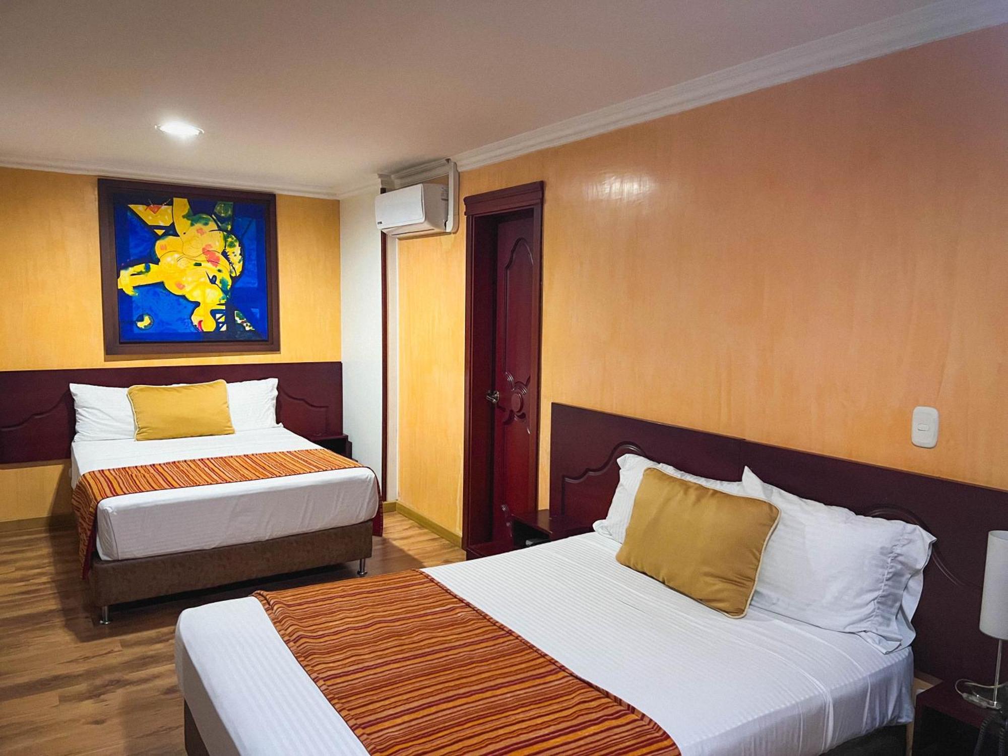 Hotel Luxor Pereira Exterior photo